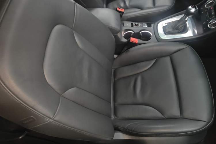 Used Audi Q3 2015 35 TFSI Comfort Model Right Front Seat