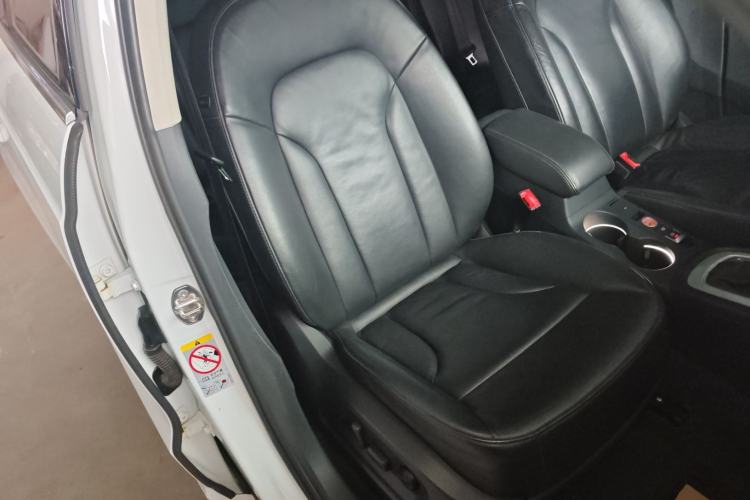 Used Audi Q3 2015 35 TFSI quattro Technology Edition Right Front Seat