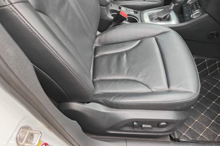 Used Audi Q3 2015 35 TFSI quattro Millionth Anniversary Edition Right Front Seat