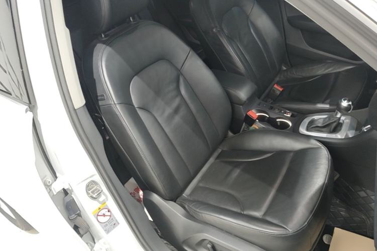 Used Audi Q3 2015 35 TFSI Comfort Model Right Front Seat