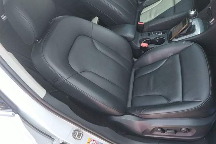 Used Audi Q3 2015 35 TFSI Comfort Model Right Front Seat