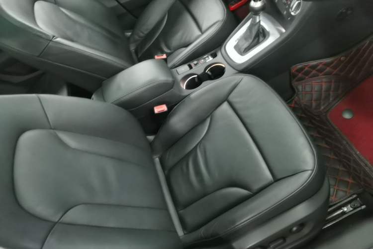 Used Audi Q3 2015 35 TFSI Ambition Edition Right Front Seat