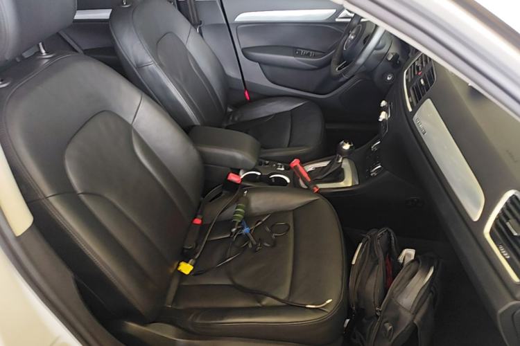 Used Audi Q3 2015 35 TFSI quattro Technology Edition Right Front Seat