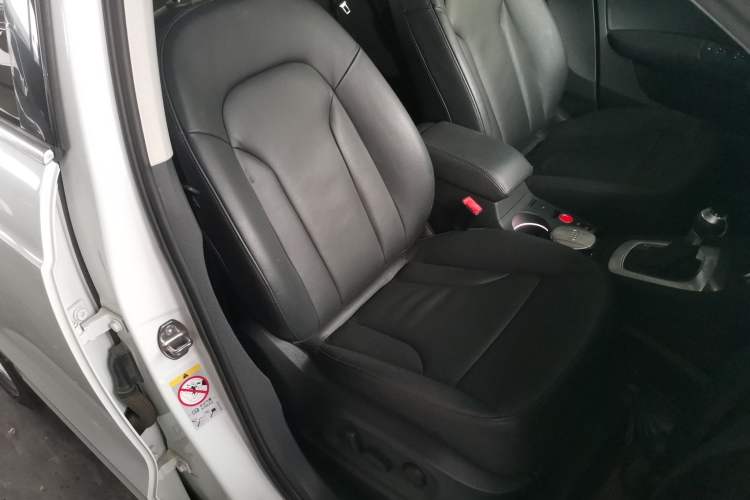 Used Audi Q3 2015 35 TFSI quattro Millionth Anniversary Edition Right Front Seat
