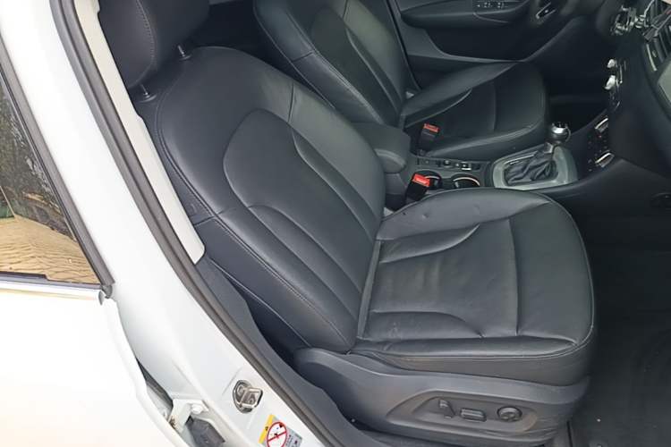 Used Audi Q3 2015 35 TFSI Comfort Model Right Front Seat