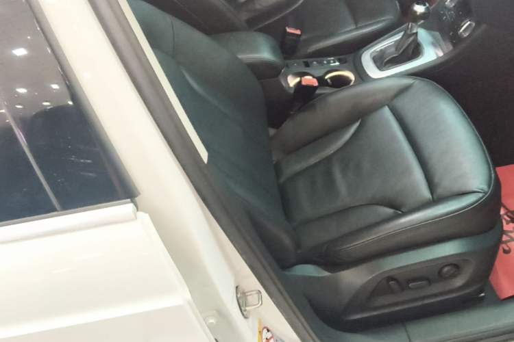 Used Audi Q3 2015 35 TFSI quattro Luxury Edition Right Front Seat