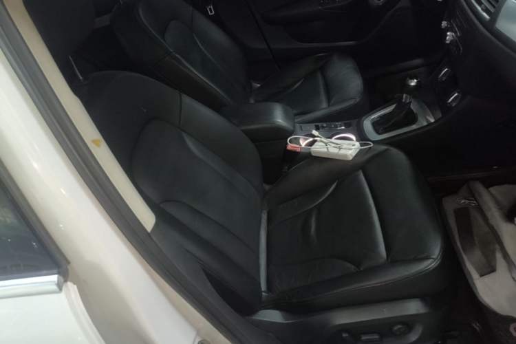Used Audi Q3 2015 35 TFSI Comfort Model Right Front Seat