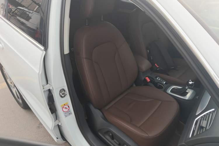 Used Audi Q3 2015 35 TFSI Comfort Model Right Front Seat