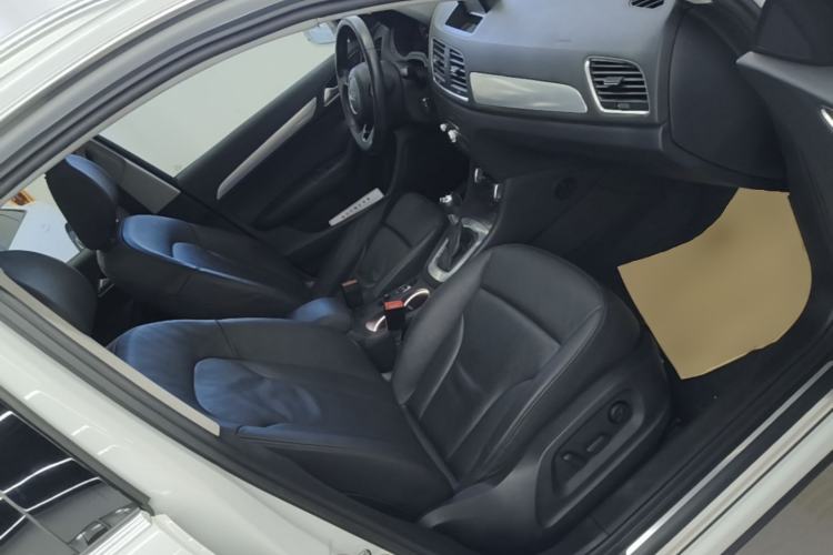 Used Audi Q3 2015 35 TFSI Ambition Edition Right Front Seat