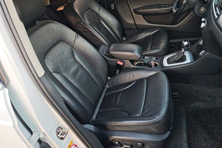 Used Audi Q3 2015 35 TFSI Comfort Model Right Front Seat
