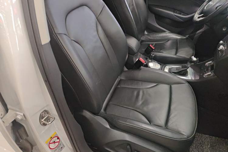 Used Audi Q3 2015 30 TFSI Comfort Model Right Front Seat