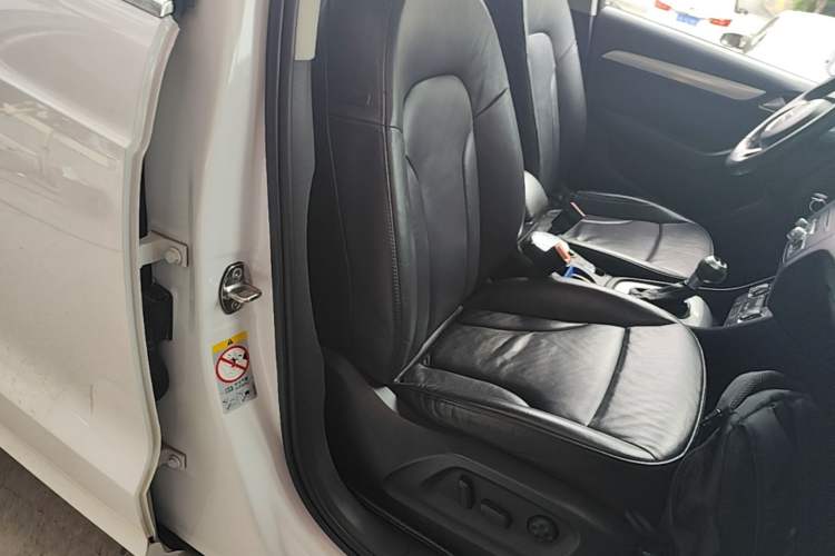 Used Audi Q3 2015 35 TFSI Comfort Model Right Front Seat