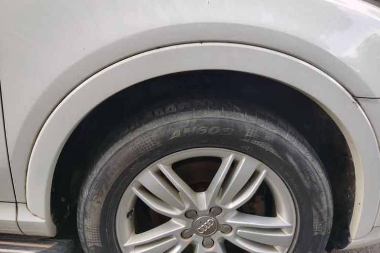 Used Audi Q3 2015 35 TFSI Comfort Model Right Front Wheel Hub