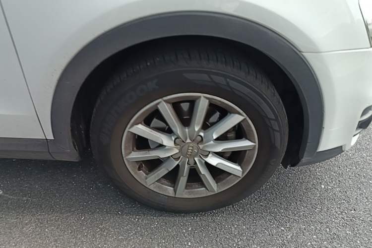 Used Audi Q3 2015 30 TFSI Ambition Edition Right Front Wheel Hub