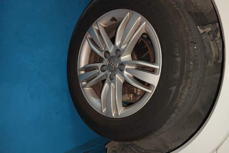 Used Audi Q3 2015 35 TFSI quattro Technology Edition Right Front Wheel Hub