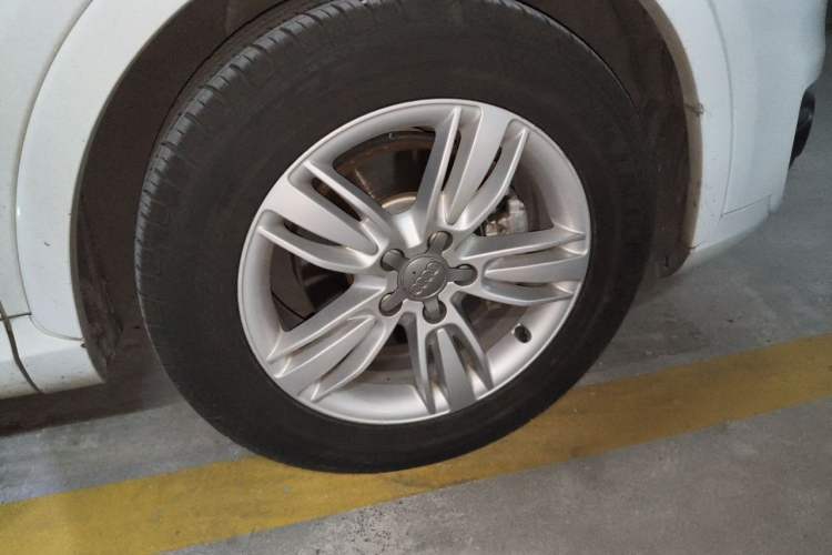 Used Audi Q3 2015 35 TFSI quattro Technology Edition Right Front Wheel Hub