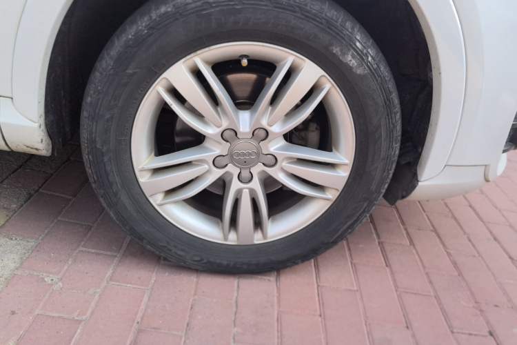Used Audi Q3 2015 35 TFSI Ambition Edition Right Front Wheel Hub