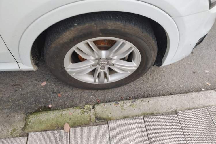 Used Audi Q3 2015 35 TFSI quattro Technology Edition Right Front Wheel Hub