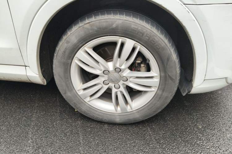 Used Audi Q3 2015 35 TFSI quattro Technology Edition Right Front Wheel Hub