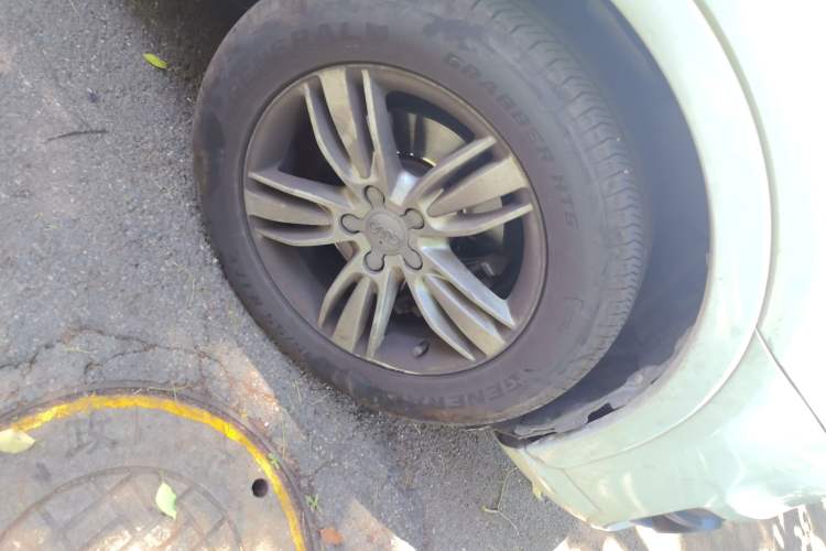 Used Audi Q3 2015 35 TFSI Comfort Model Right Front Wheel Hub