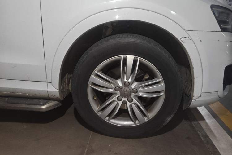 Used Audi Q3 2015 35 TFSI Ambition Edition Right Front Wheel Hub