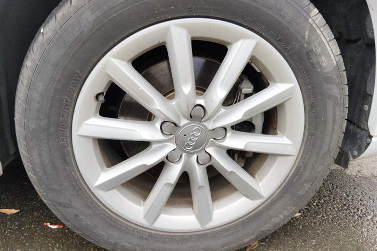 Used Audi Q3 2015 35 TFSI Millionth Anniversary Intelligent Edition Right Front Wheel Hub