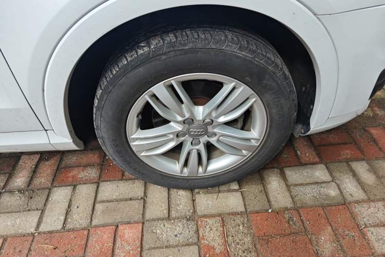 Used Audi Q3 2015 35 TFSI quattro Technology Edition Right Front Wheel Hub