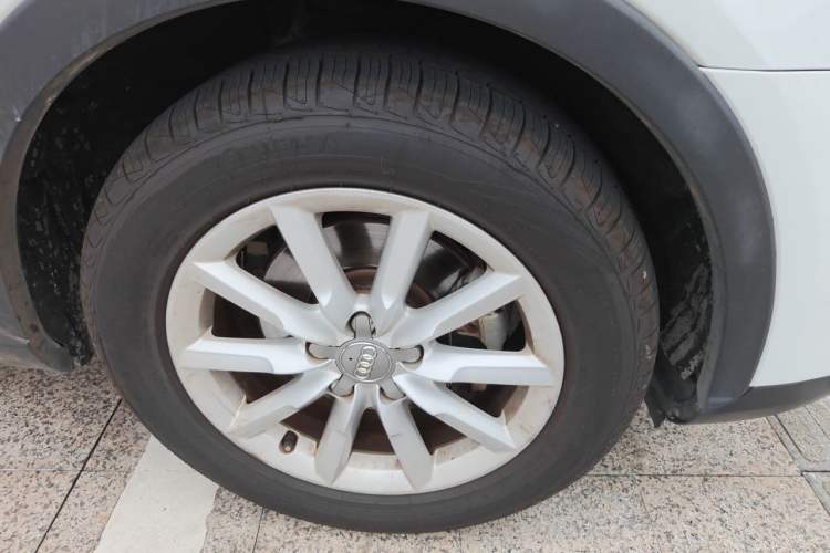 Used Audi Q3 2015 30 TFSI Ambition Edition Right Front Wheel Hub
