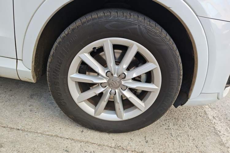 Used Audi Q3 2015 35 TFSI Ambition Edition Right Front Wheel Hub