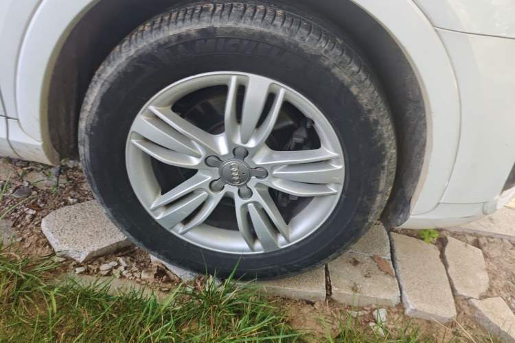 Used Audi Q3 2015 35 TFSI quattro Technology Edition Right Front Wheel Hub