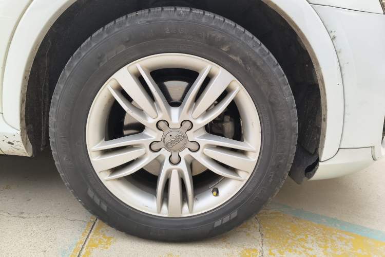 Used Audi Q3 2015 35 TFSI quattro Technology Edition Right Front Wheel Hub