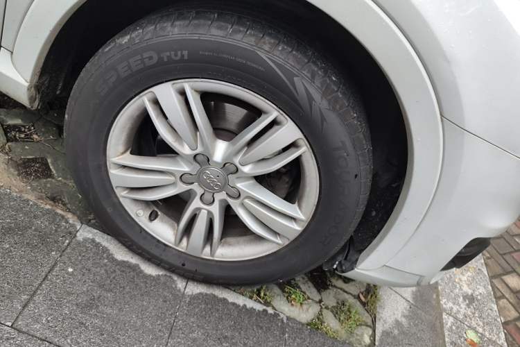 Used Audi Q3 2015 35 TFSI quattro Technology Edition Right Front Wheel Hub