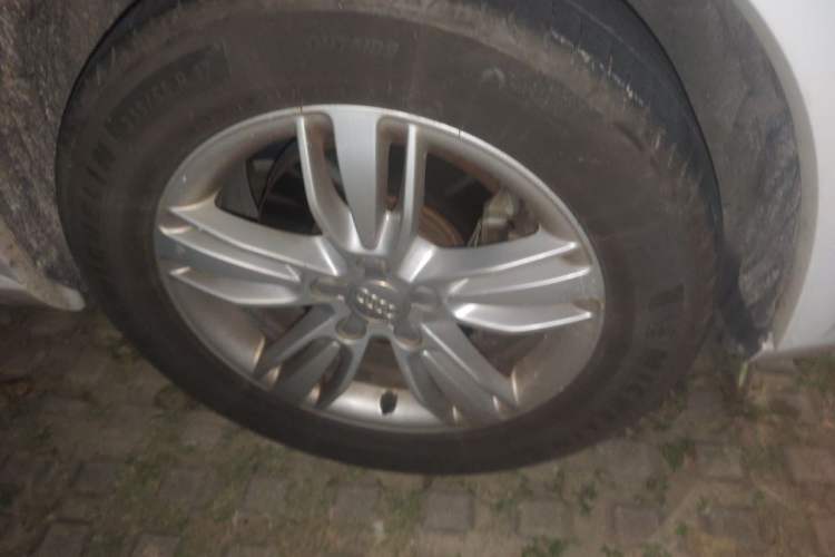 Used Audi Q3 2015 35 TFSI Ambition Edition Right Front Wheel Hub