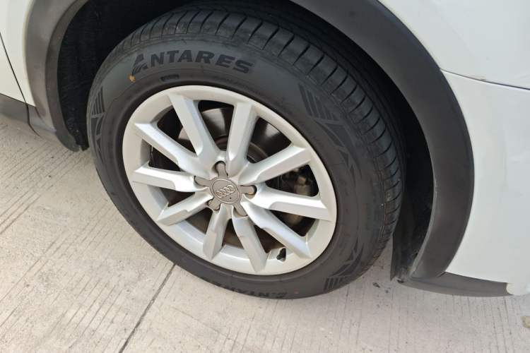 Used Audi Q3 2015 30 TFSI Ambition Edition Right Front Wheel Hub