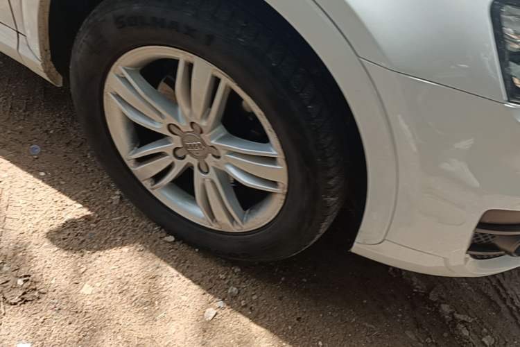 Used Audi Q3 2015 30 TFSI Ambition Edition Right Front Wheel Hub