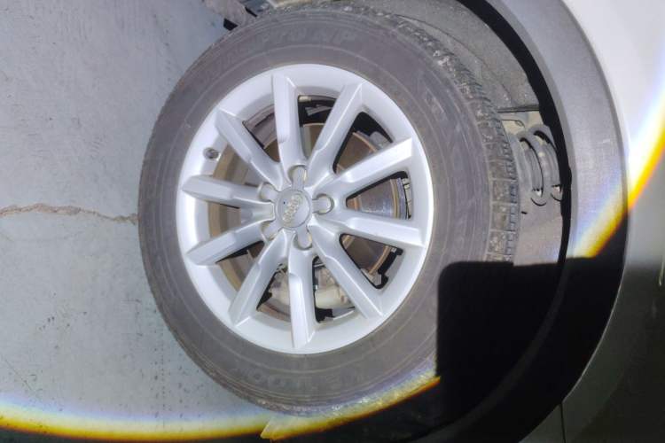 Used Audi Q3 2015 30 TFSI Ambition Edition Right Front Wheel Hub