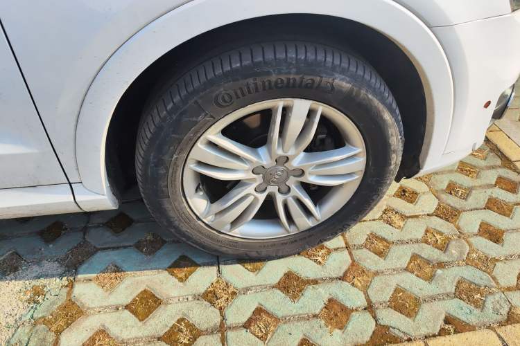 Used Audi Q3 2015 35 TFSI quattro Technology Edition Right Front Wheel Hub