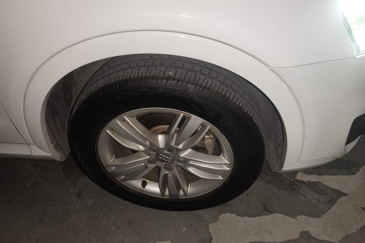 Used Audi Q3 2015 35 TFSI quattro Technology Edition Right Front Wheel Hub