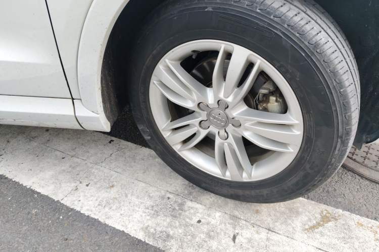 Used Audi Q3 2015 35 TFSI Ambition Edition Right Front Wheel Hub