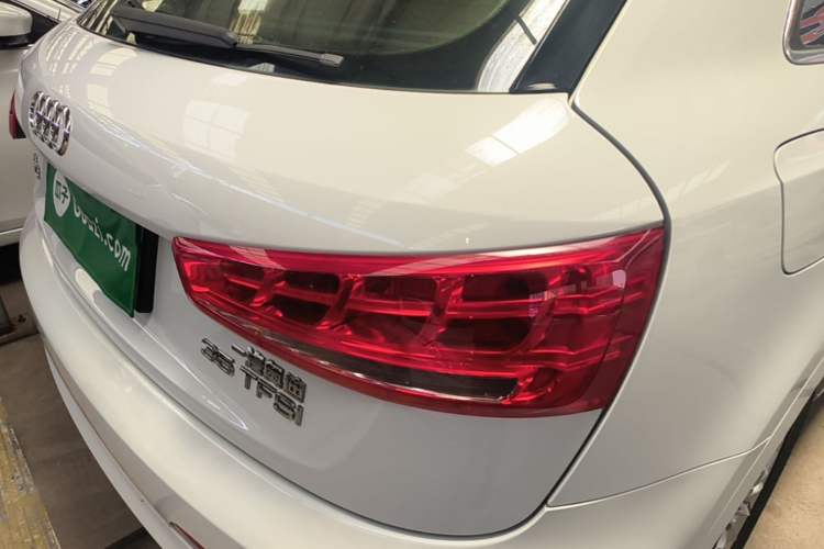 Used Audi Q3 2015 35 TFSI Ambition Edition Right Rear Taillight