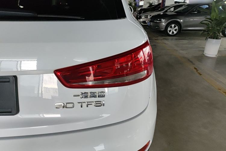 Used Audi Q3 2015 30 TFSI Ambition Edition Right Rear Taillight