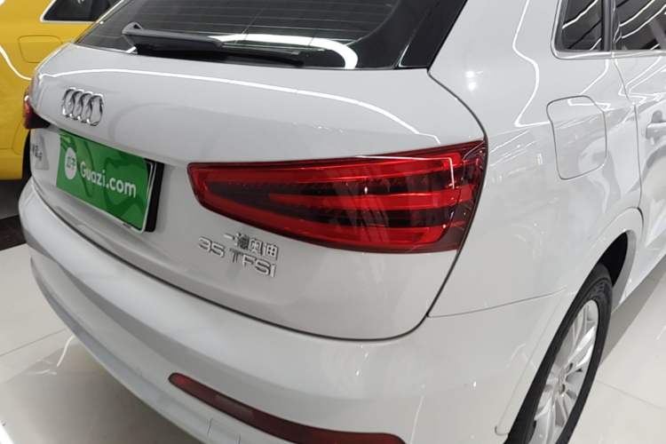 Used Audi Q3 2015 35 TFSI Comfort Model Right Rear Taillight