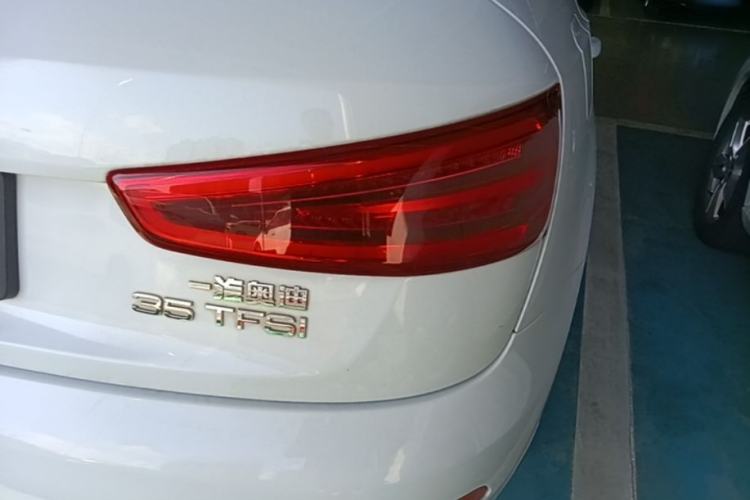 Used Audi Q3 2015 35 TFSI Comfort Model Right Rear Taillight