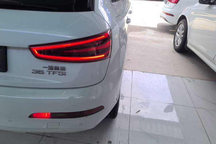 Used Audi Q3 2015 35 TFSI Millionth Anniversary Comfort Model Right Rear Taillight