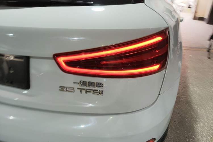 Used Audi Q3 2015 35 TFSI Ambition Edition Right Rear Taillight