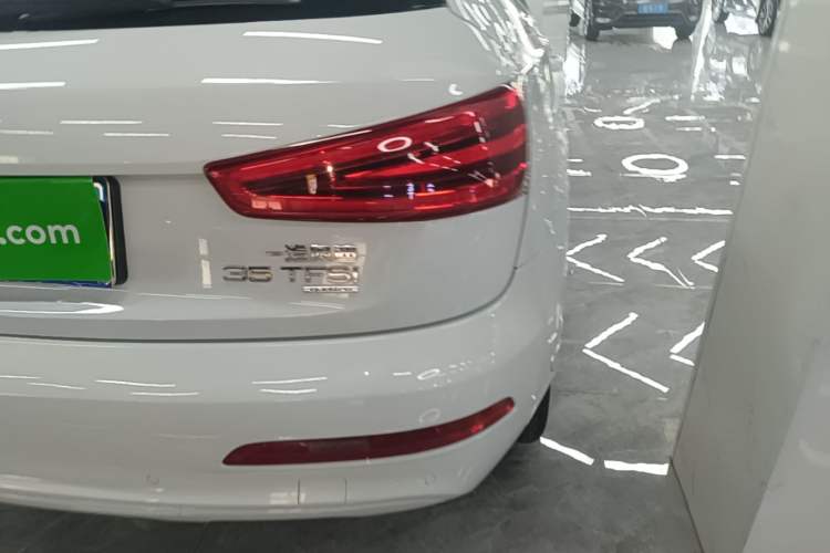 Used Audi Q3 2015 35 TFSI quattro Millionth Anniversary Edition Right Rear Taillight