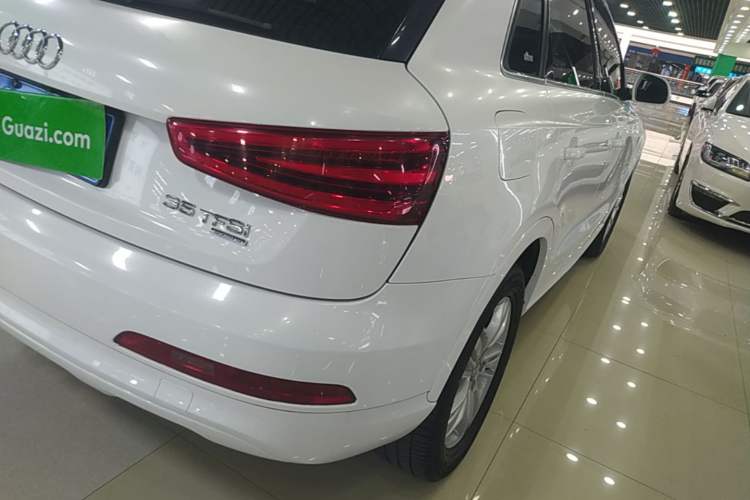 Used Audi Q3 2015 35 TFSI quattro Technology Edition Right Rear Taillight