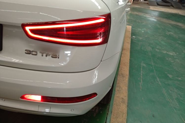 Used Audi Q3 2015 30 TFSI Ambition Edition Right Rear Taillight