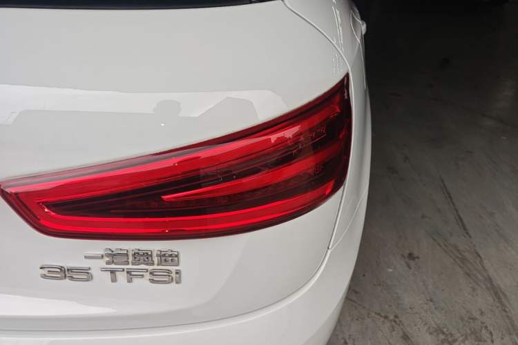 Used Audi Q3 2015 35 TFSI Millionth Anniversary Comfort Model Right Rear Taillight