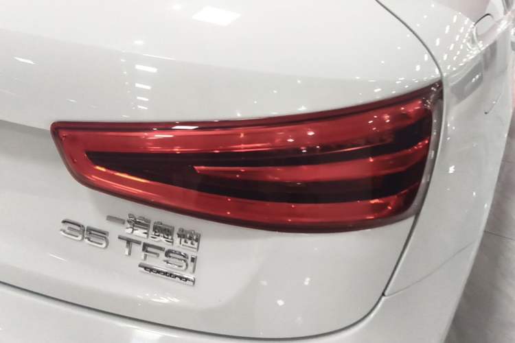 Used Audi Q3 2015 35 TFSI quattro Luxury Edition Right Rear Taillight